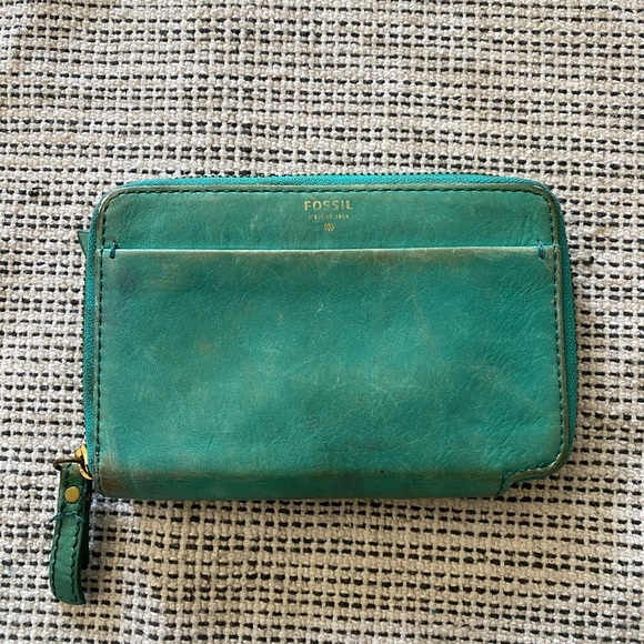 Fossil Bags Fossil Zipper Around Closure Wallet Poshmark